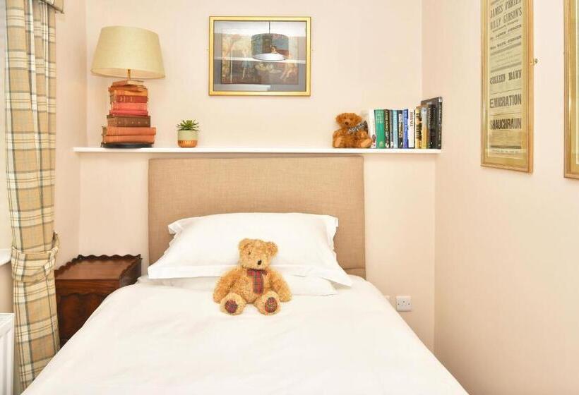 膳宿费 The Victoria