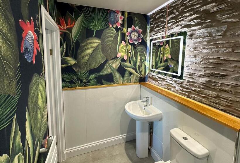 Пансион The Watermark