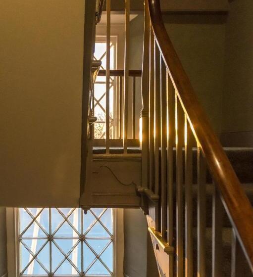 بنسيون Top Joe S Townhouse