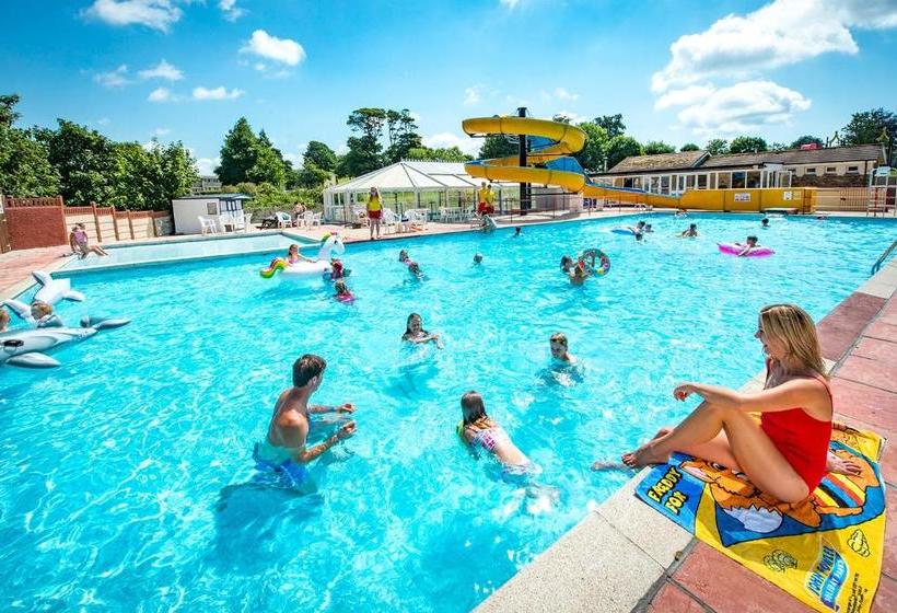 リゾートホテル Trelawne Manor Holiday Park