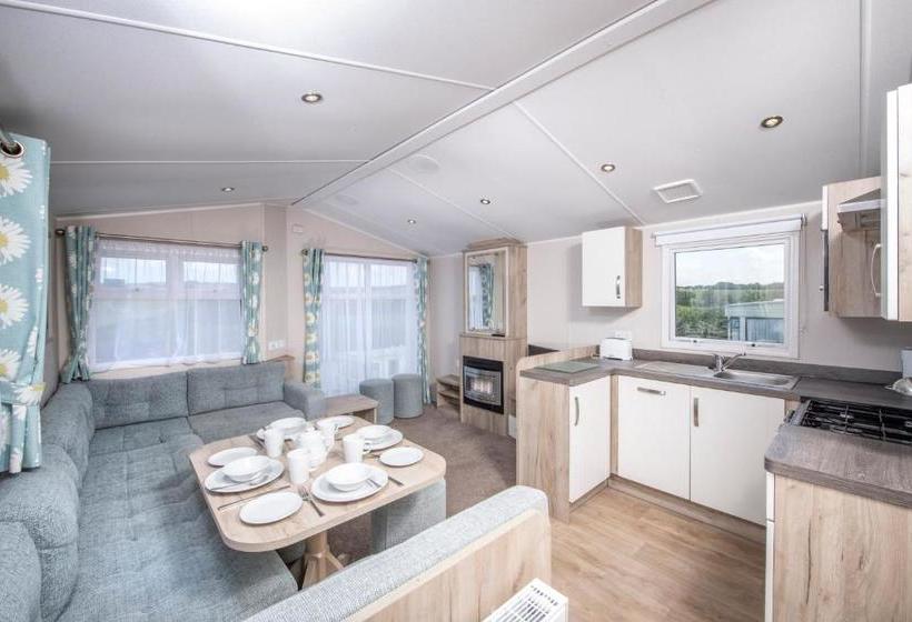 リゾートホテル Trelawne Manor Holiday Park