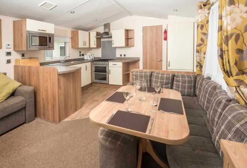 리조트 Trelawne Manor Holiday Park