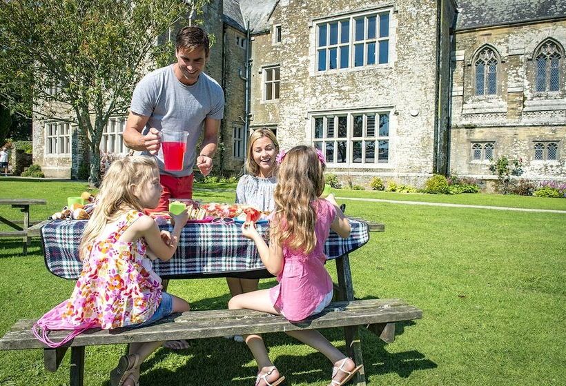 리조트 Trelawne Manor Holiday Park