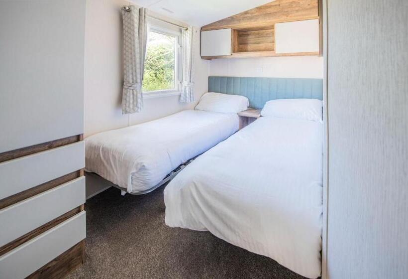 リゾートホテル Trelawne Manor Holiday Park