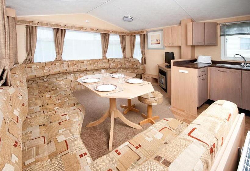 리조트 Trelawne Manor Holiday Park