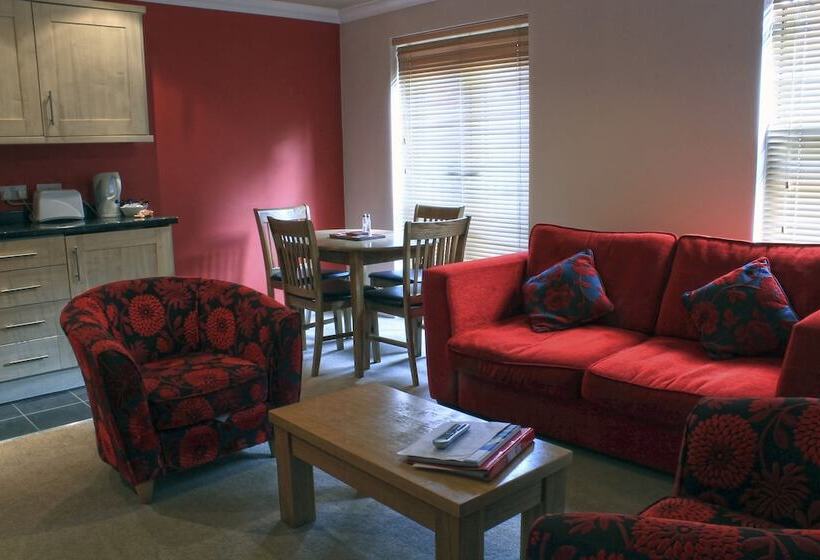 Victoria Cloisters Apartments