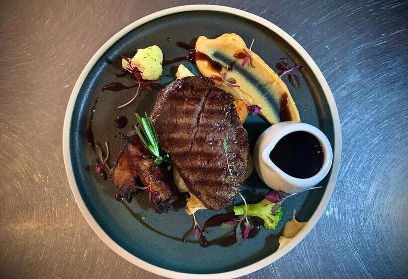 הוסטל Farr Bay Inn