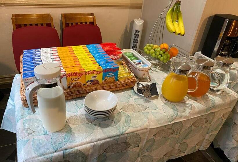 Общежитие Newcastle House Rothbury