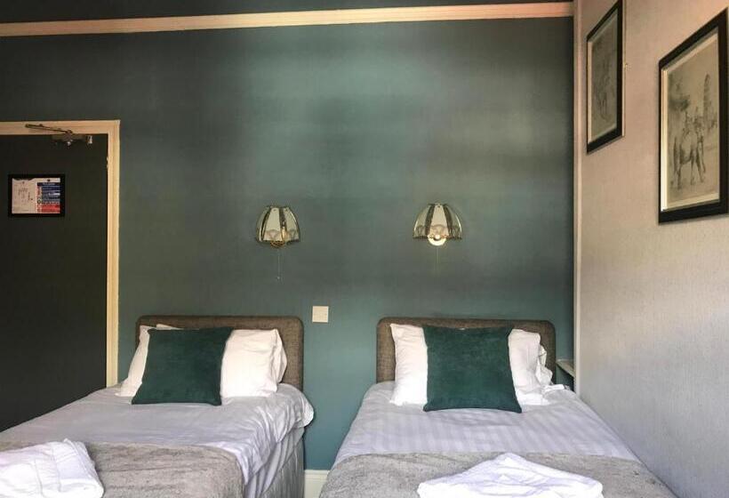 Общежитие Newcastle House Rothbury