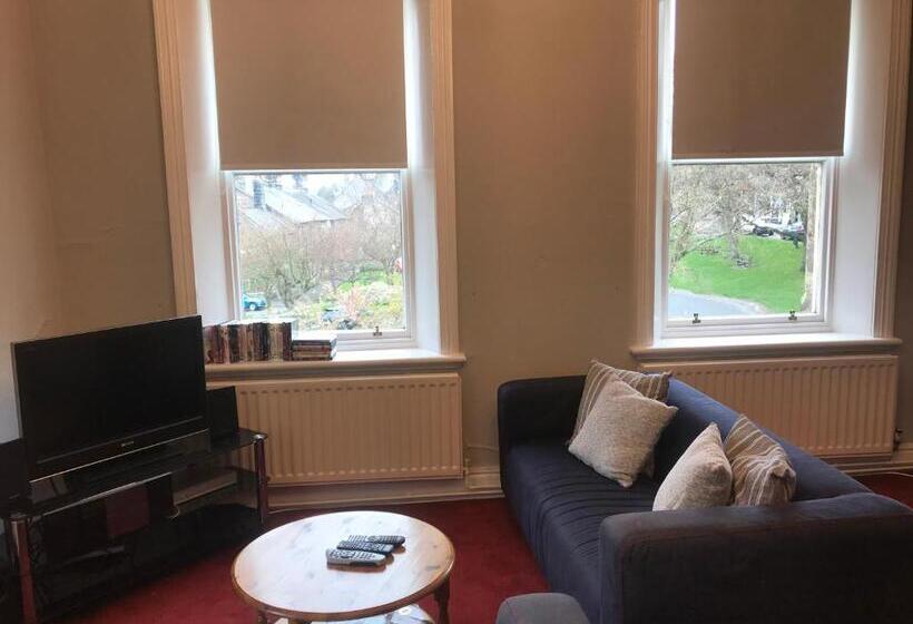 Общежитие Newcastle House Rothbury