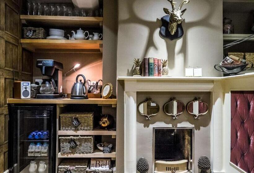 호스텔 The Bell & Stuart House