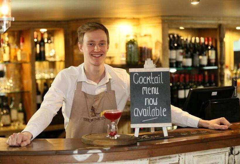 Общежитие The Bunk Inn