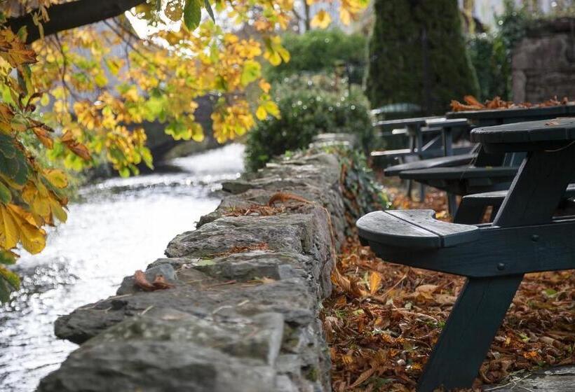 ユースホステル The Cavendish Arms