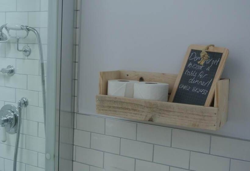 호스텔 The Crown Pub, Dining & Rooms