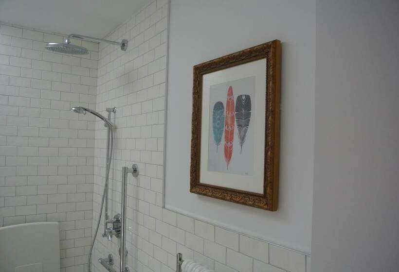 호스텔 The Crown Pub, Dining & Rooms