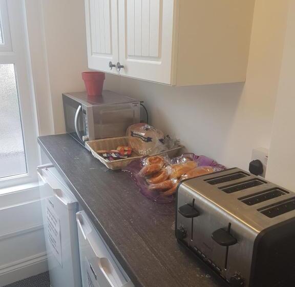 هاستل The Flowerpot