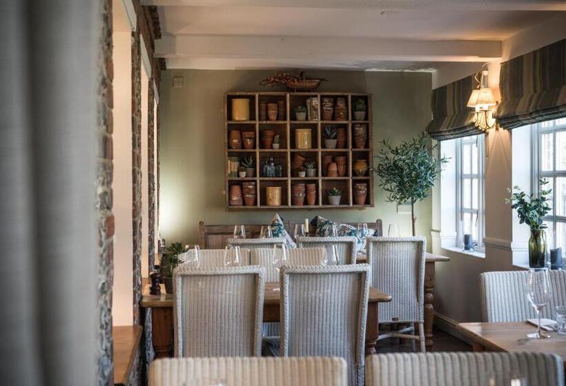 旅馆 The Horse And Groom Inn