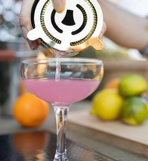 旅馆 The Horse And Groom Inn