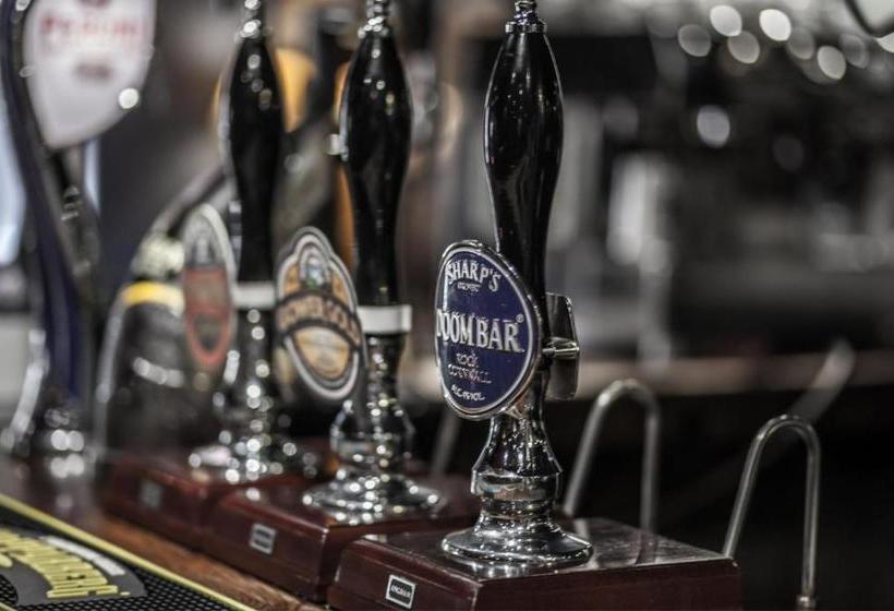 호스텔 The Kings Head Inn