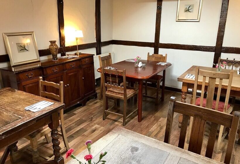 הוסטל The New Court Inn