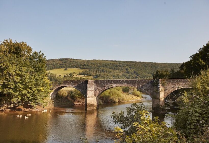 ユースホステル The Newbridge On Usk