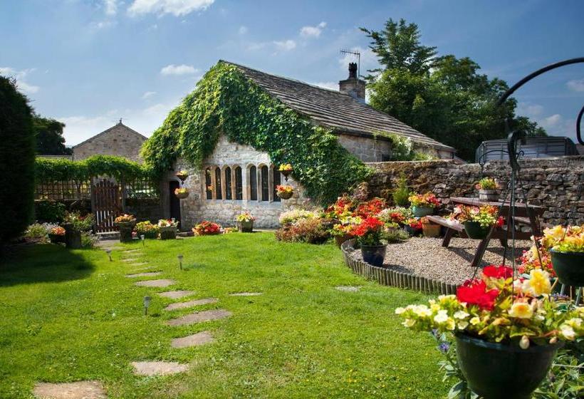 Общежитие The Old Hall Inn