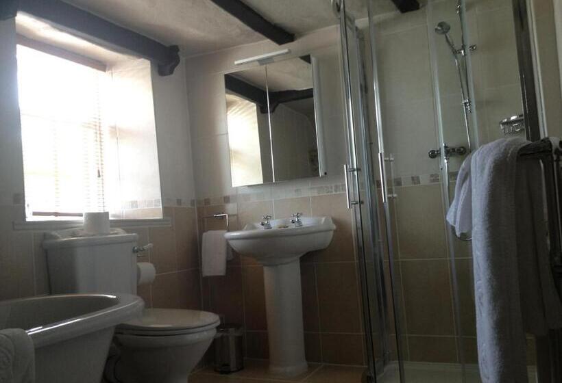 Общежитие The Rock Inn