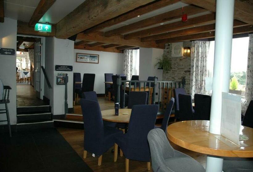 Общежитие The Royal Inn