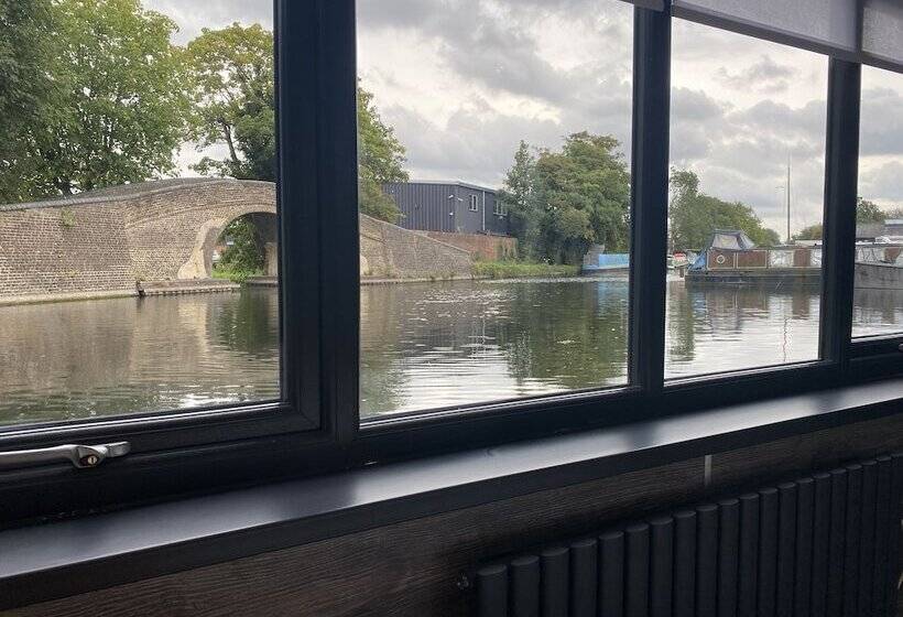 旅馆 The Watersedge, Canal Cottages