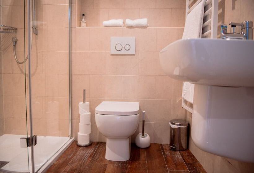 ユースホステル The Wellington Heifer