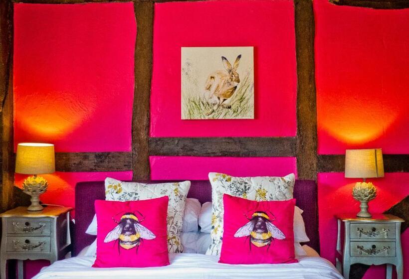 فندق صغير Ye Olde Smugglers Inne