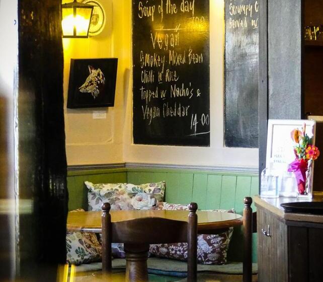 فندق صغير Ye Olde Smugglers Inne