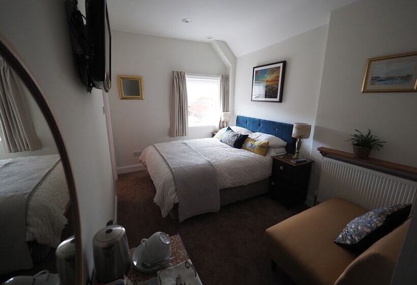 تختخواب و صبحانه Cowrie Guest House