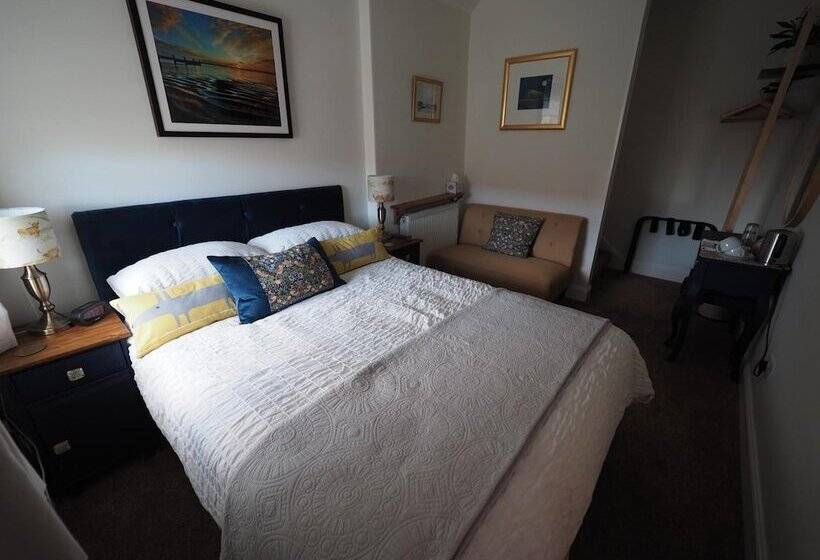 تختخواب و صبحانه Cowrie Guest House