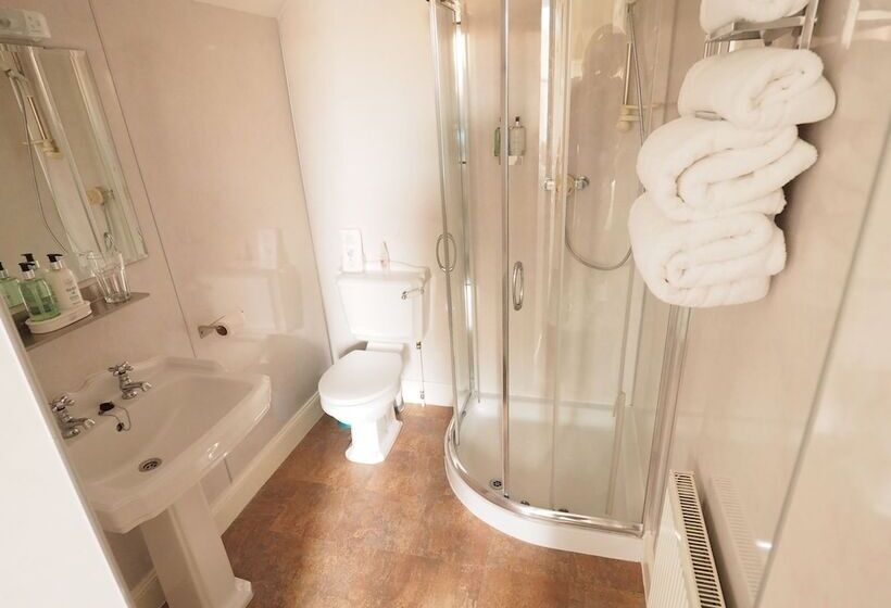 تختخواب و صبحانه Cowrie Guest House