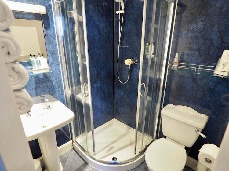 تختخواب و صبحانه Cowrie Guest House