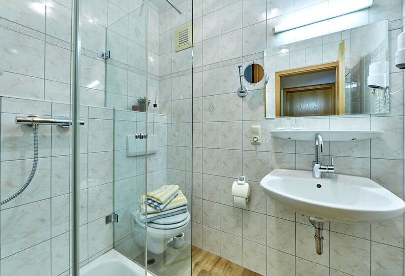 호텔 Gästehaus Bauernhof Buchwieser