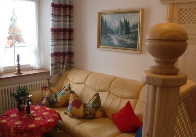 Отель Hutzenauerhof