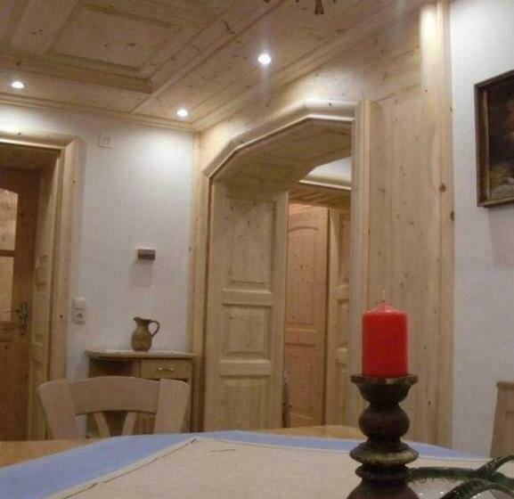 Отель Hutzenauerhof