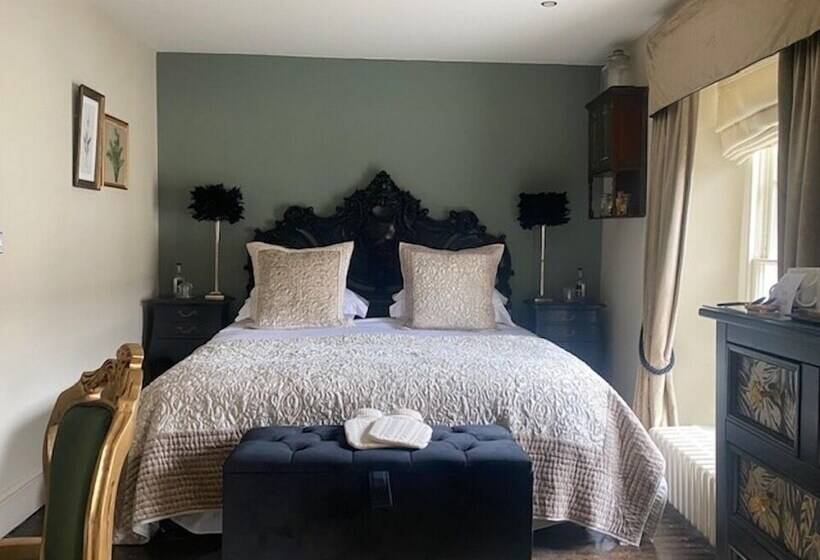 فندق The New White Lion