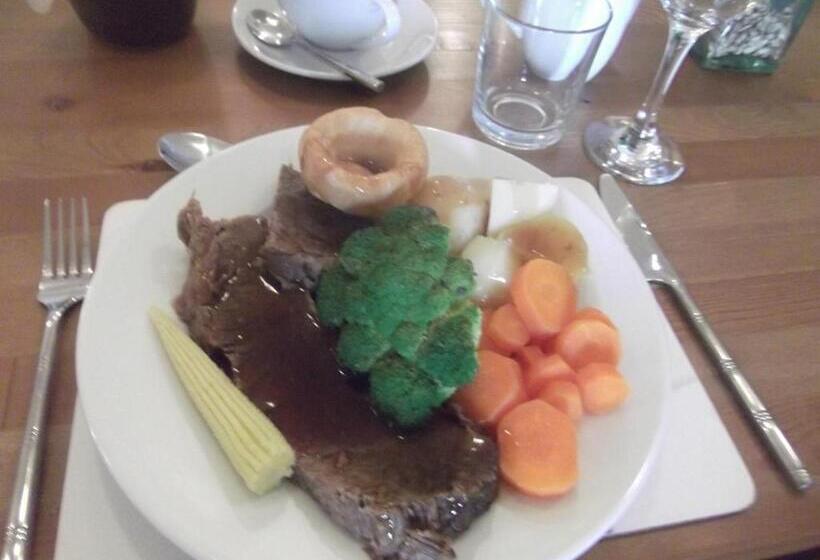 بنسيون Adelphi Guest House