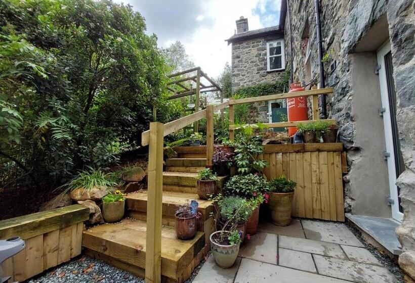 펜션 Afon Rhaiadr Country House