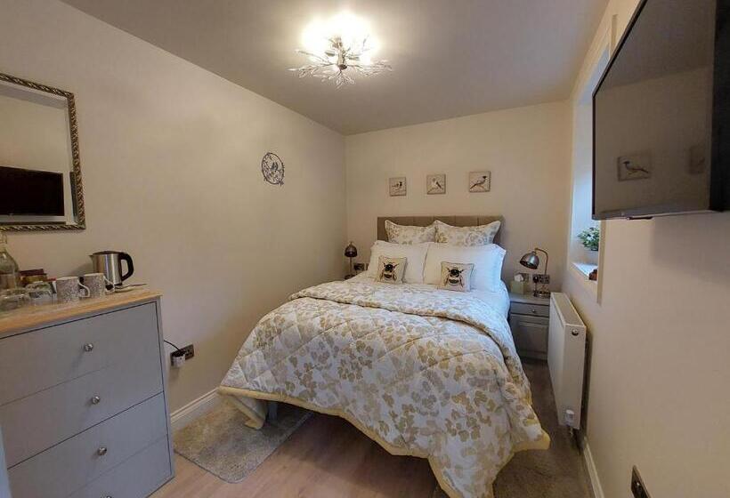 펜션 Afon Rhaiadr Country House