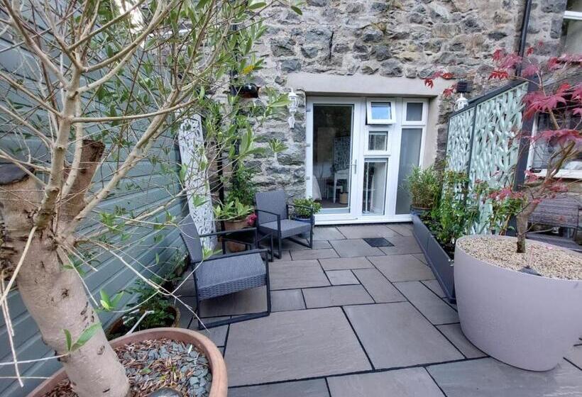 펜션 Afon Rhaiadr Country House