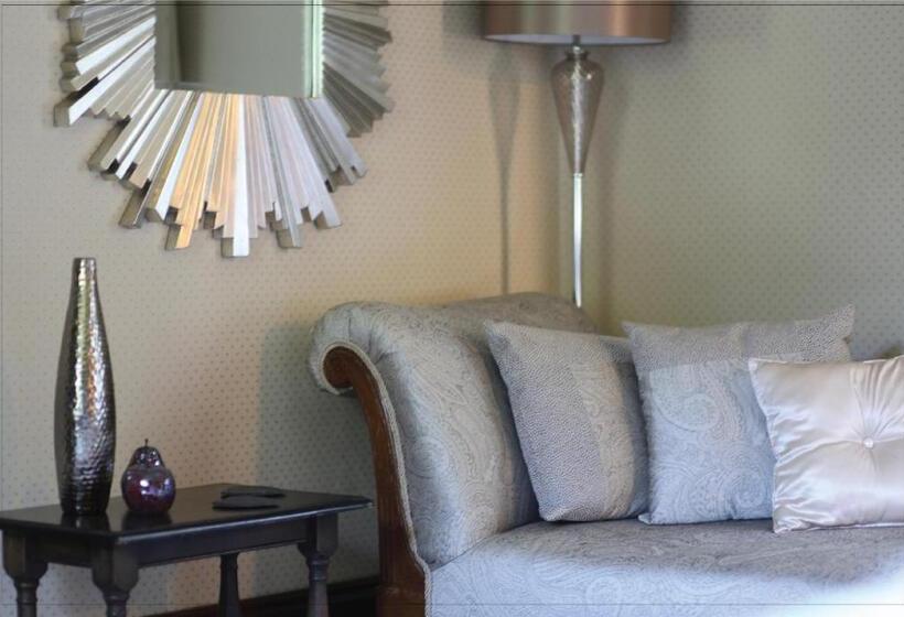 펜션 Afon Rhaiadr Country House