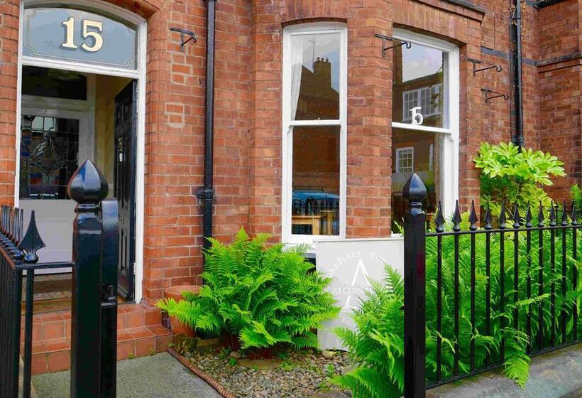 ペンション Alcuin Lodge