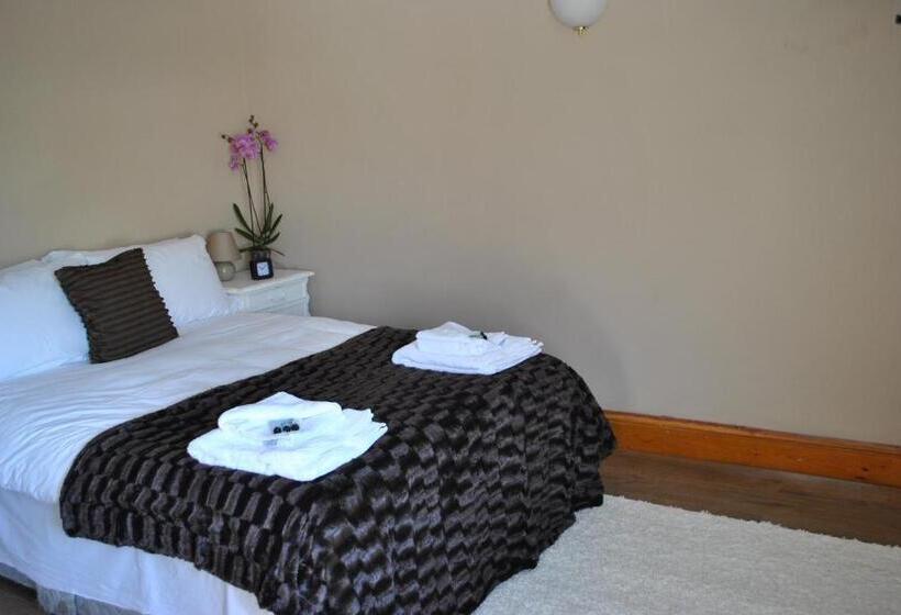 پانسیون Amber Guesthouse