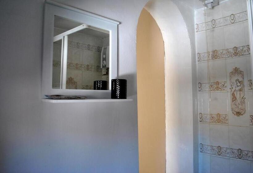 پانسیون Amber Guesthouse