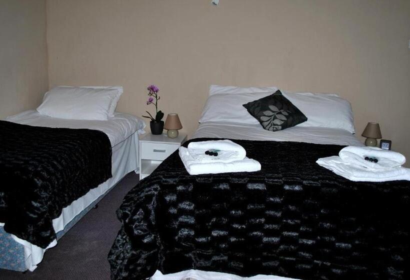 پانسیون Amber Guesthouse