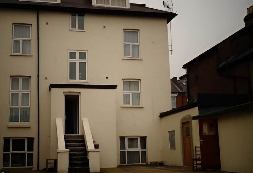 膳宿费 Aron Guest House